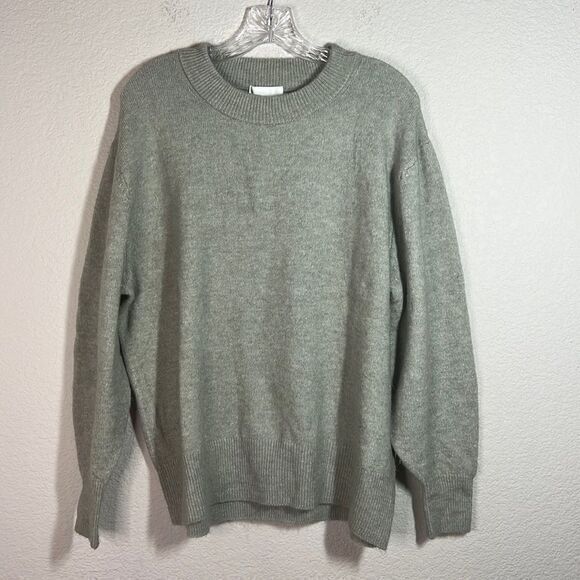 H&M Sweaters - H&M Gray Ribbed Knit Pullover Sweater Women's Medium Crew‎ Neck